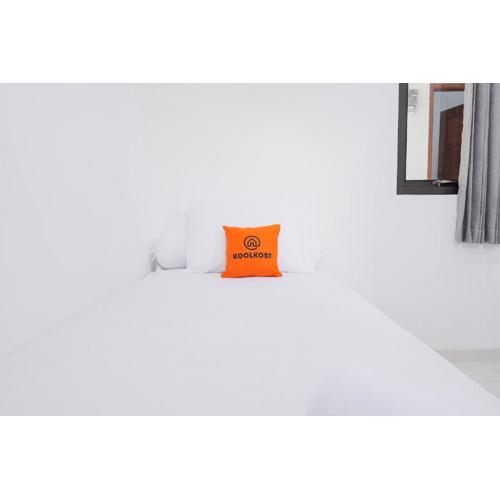 KoolKost near Jalan Veteran Raya (Minimum Stay 6 Nights)