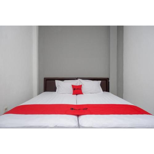 KoolKost Syariah near Universitas PGRI Semarang - Minimun Stay 6 Nights