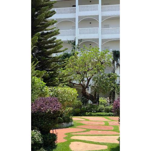 Koranaree Courtyard Boutique Hotel