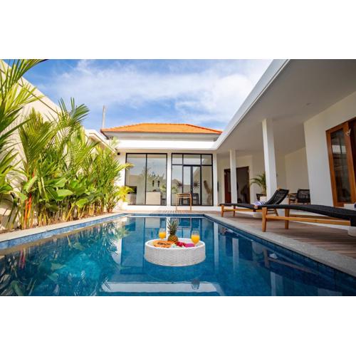 Kubung 1 - PROMO Canggu - Brand NEW Villa - HUGE Pool - PS5