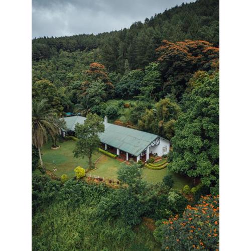 Kudaoya Bungalow by Lalan Leisure