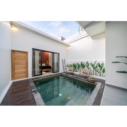 Kutesa Villa - Pool Lovers Rejoice! Brand New Villa with Dreamy Swim Spot