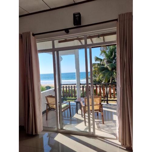 KVA Talalla Beach Villa