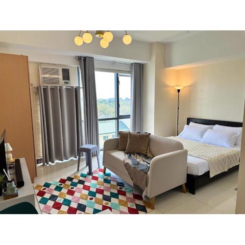 L Stays Viceroy Taguig (200mbps, Pool Access)