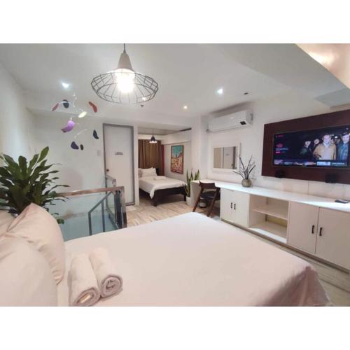 L1 Twin Bed Staycation in Bonifacio Global City