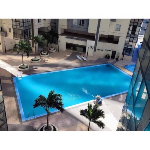 L1 Twin Bed Staycation in Bonifacio Global City