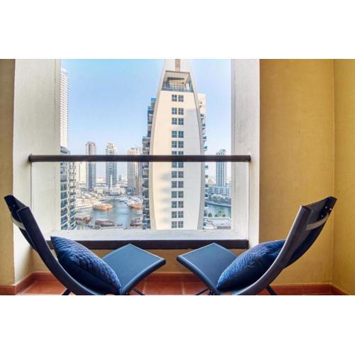 La Buena Vida Holiday Homes, Luxe, 3BR with, full kitchen, Marina View, by JBR Beach, Tram & Marina