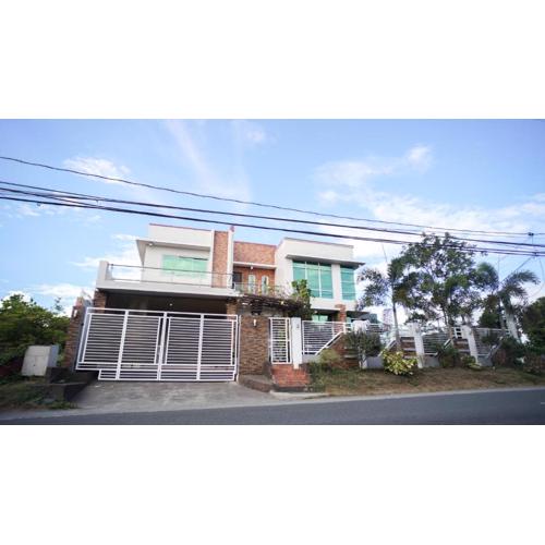 La Casa Vacanze Ph in Batangas City 5BR with Pool