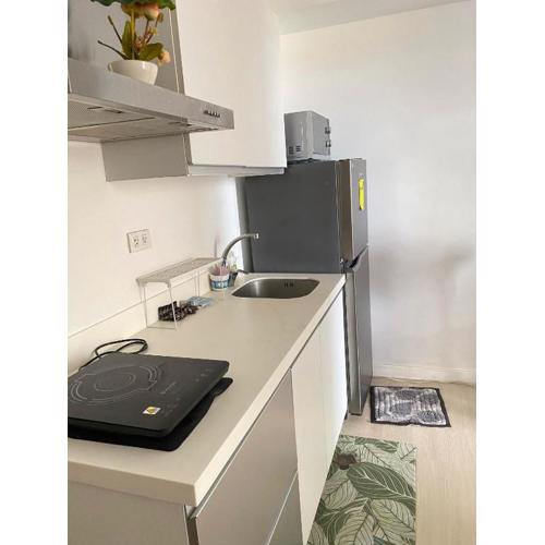 La Elyana - Azure Paranaque Staycation