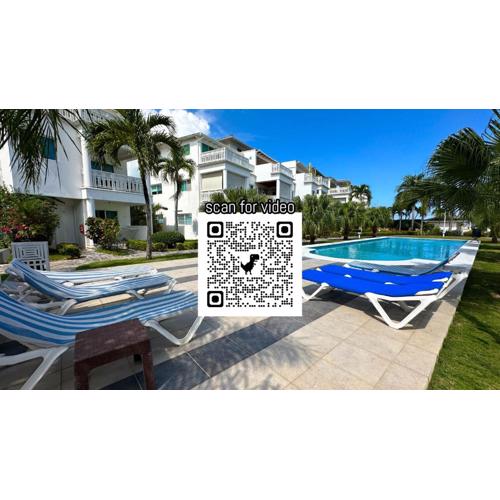 La Fenice Beachfront 3 Bedroom With Parking