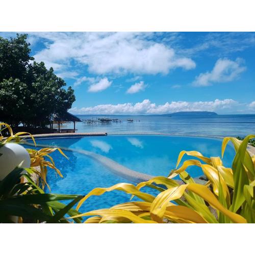 La Luna Beach Resort