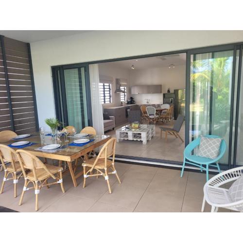 La Mivoie Beachfront with Private Pool