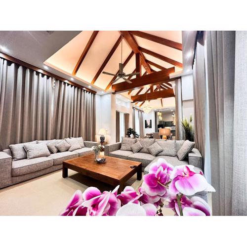 La Nissta Villa 4bdr pool Villa Phuket