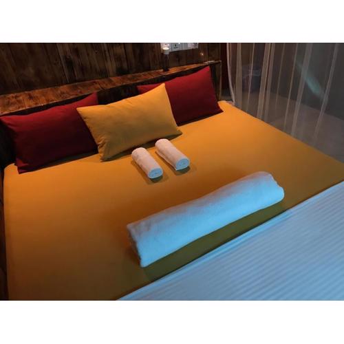 La pinchi " Pinchi's Bed "