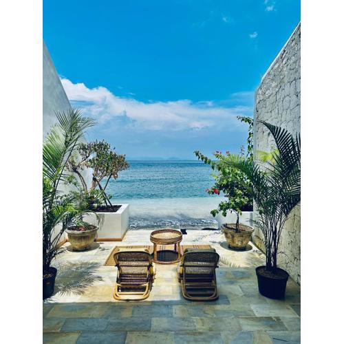 La Plage Onirique Beachfront Nusa Penida