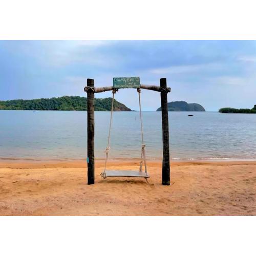 Laem Tukkata beach Koh Mak