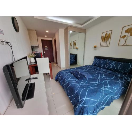 Laguna Beach resort 3 standard room with park and lake view