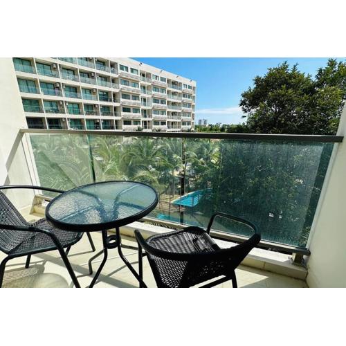 Laguna Maldives Pool View