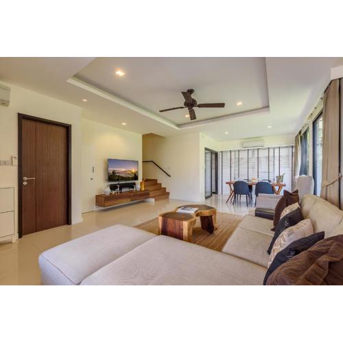 Laguna Park Townhouse by Villacarte