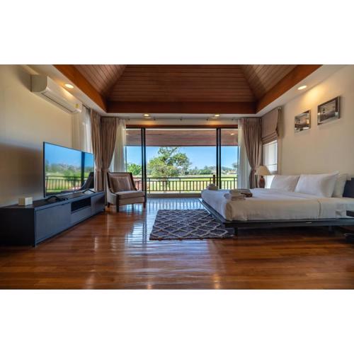 Laguna Villa Golf Course View