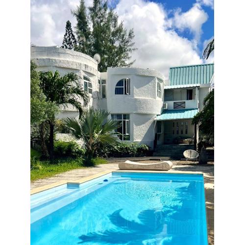 Lakaz Bigorno - Villa 200m from Blue Bay Beach