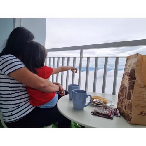 Lake & Clouds Tagaytay