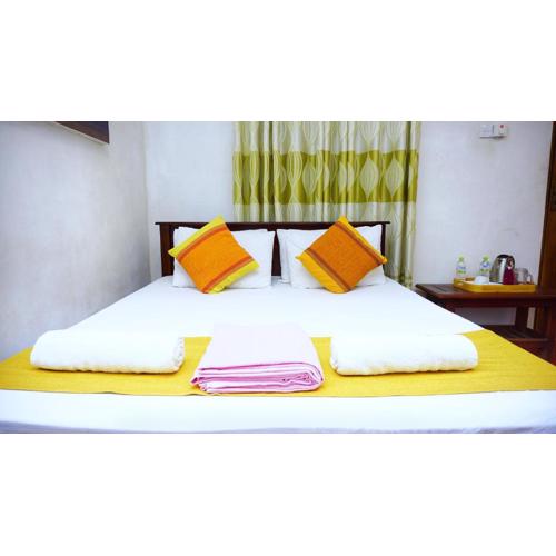 Lake Island Home Stay