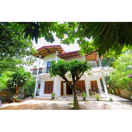 Lake Lower Hotel & Yala Safari