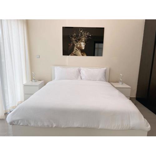 Lala Land Homes - Magnificent 1 Br in Business Bay