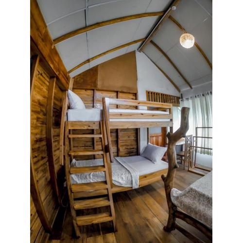 LAMIACEAE WOOD CABIN