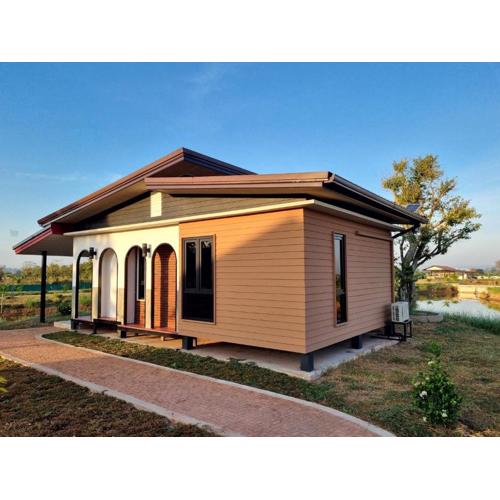 Lan Nam Ob Duen ลานน้ำโอบเดือน