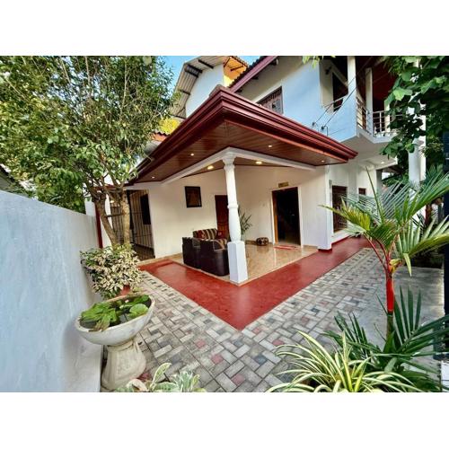 Lanka Holiday Home
