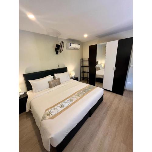 Lanta Sunshine Residence Apt 1 One Bed Apartment with AC and Work Space