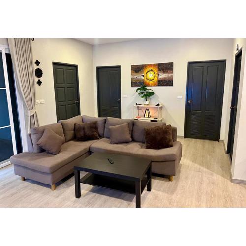 Lanta Sunshine Residence Apt 4 Two Bed Apartment with AC and Work Space