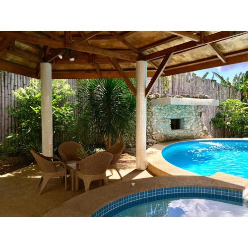 Lapu-Lapu Cottages & Restaurant