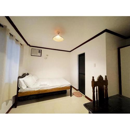 Lara's Guesthouse Siargao