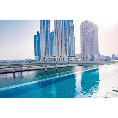 Large 2-Bed with Canal Views, Close to Metro