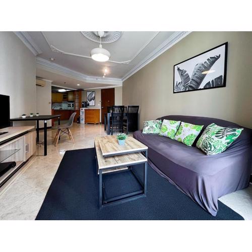 Large and Strategic Rasuna Apt 3BR with WiFi &Pool