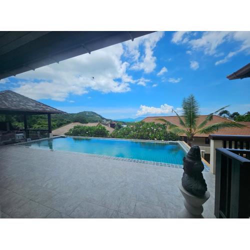 Large Luxurious 3 bedrooms Private Pool & Private Gym villa I Breathtaking Koh Phangan Seaview