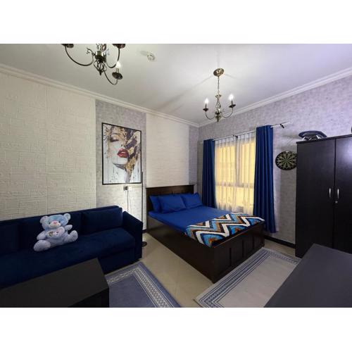 Large Studio Apartment for 4