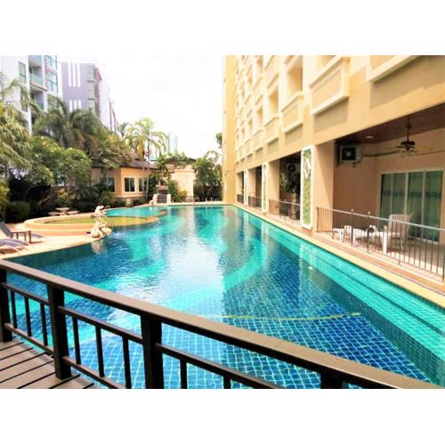 Large studio condo Jomtien
