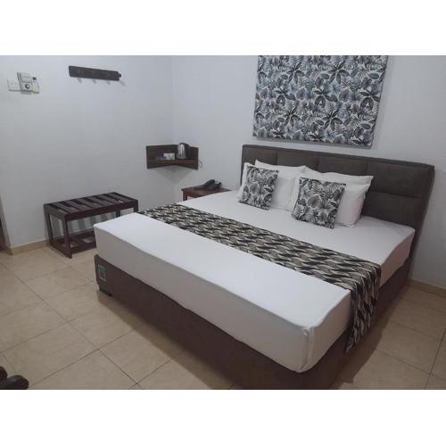 Larn's Villa Hotel & Apartment