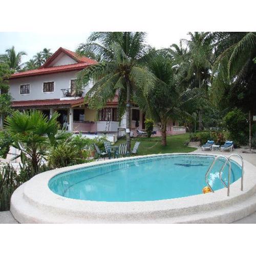 Las Flores Beachside Hotel