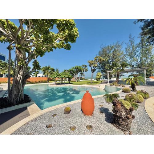 Las Tortugas beach front condo