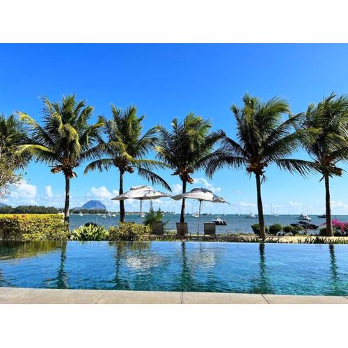 Latitude Luxury Seafront Suite