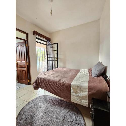 Lavington Budget Ensuite Room 2