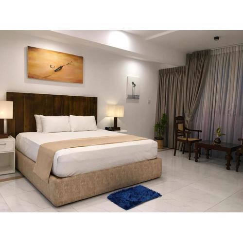 Lavinia Bay Beach Hotel