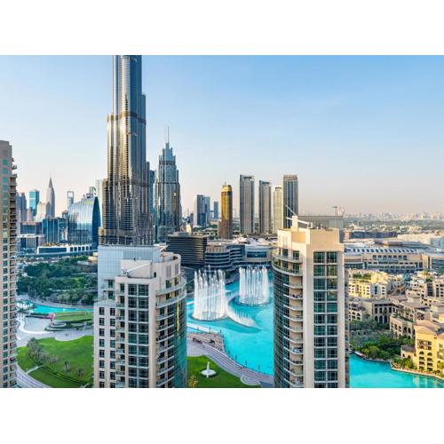 Lavish 2 Bedroom I Burj Khalifa & Fountain Views I Free Gym, Pool, Parking, Wi-Fi and PS5 I by Skyline Serenity