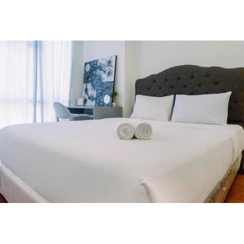 Lavish 2BR Apartment at Grand Sungkono Lagoon By Travelio