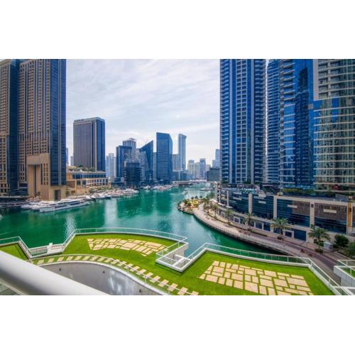 Lavish 2BR with Charming Marina View